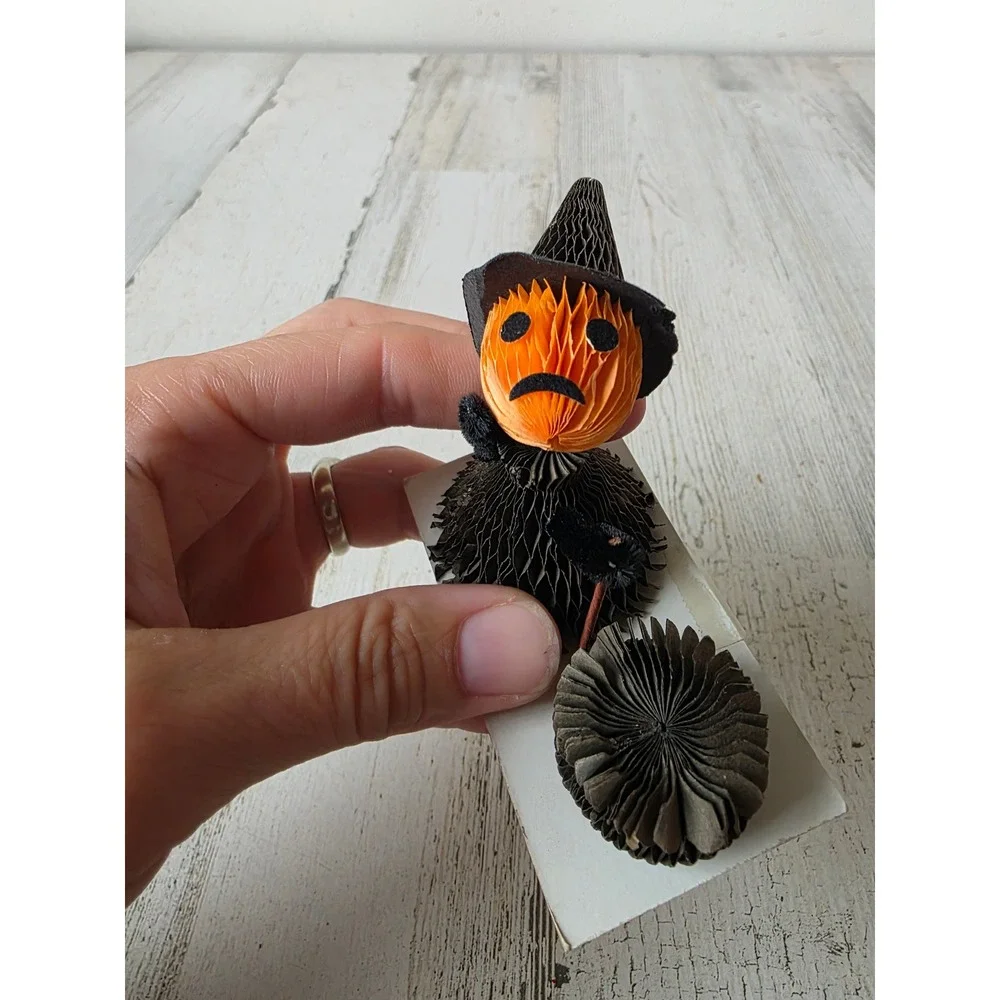 Paper honeycomb crepe witch cauldron vintage display pinecone